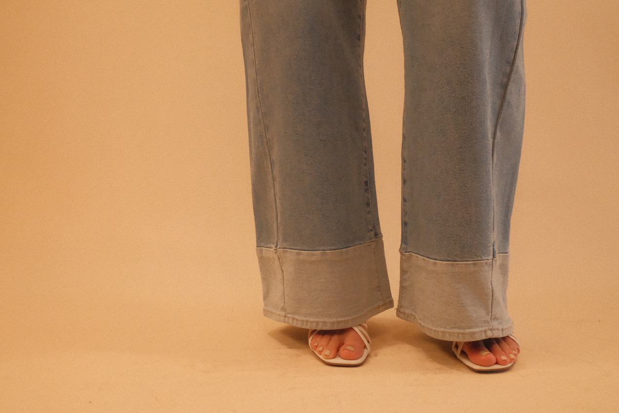 Tucker Two Toned Hem Seamed Slim Wide Jeans