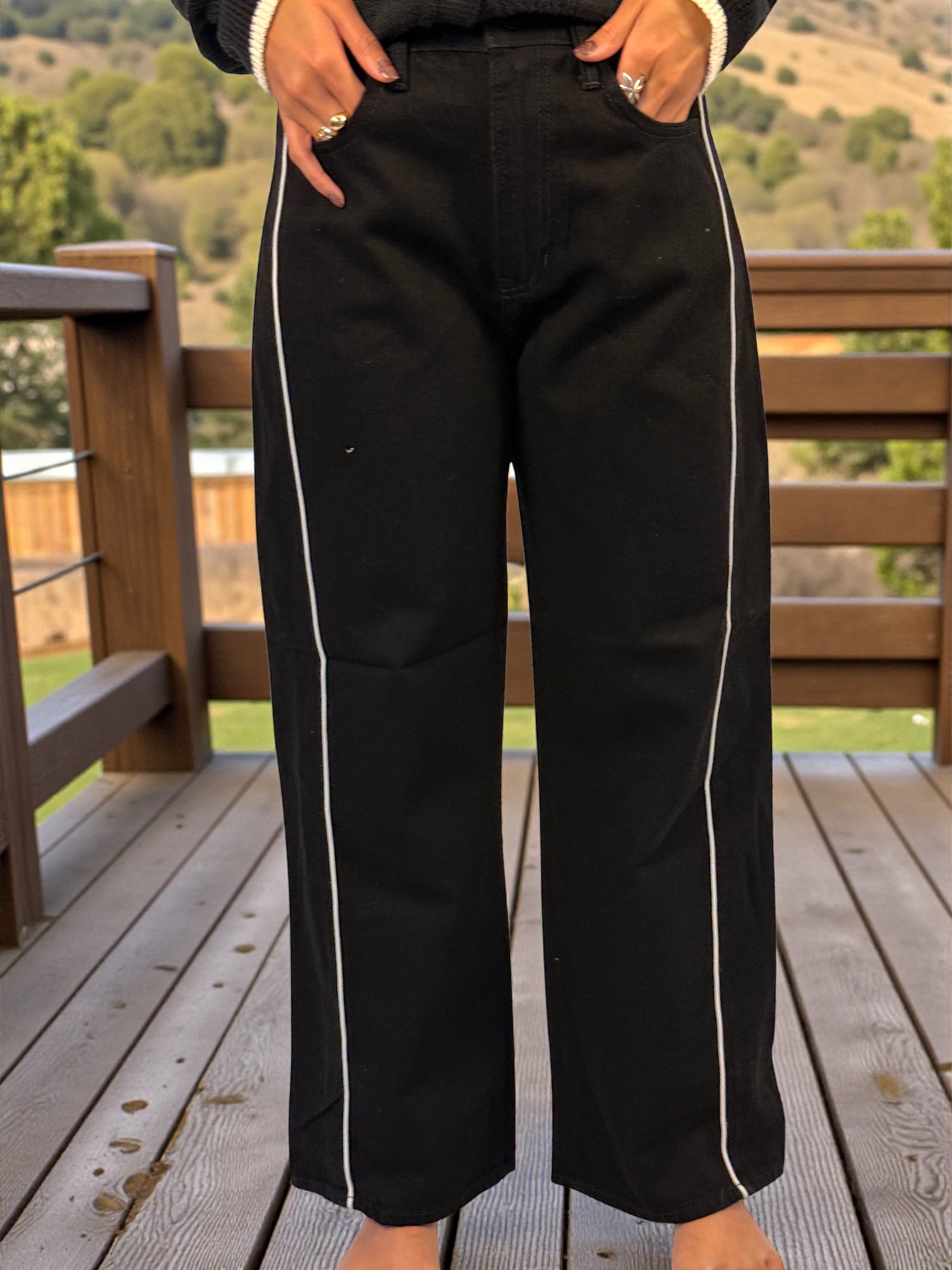 Benny Black Barrel Jean