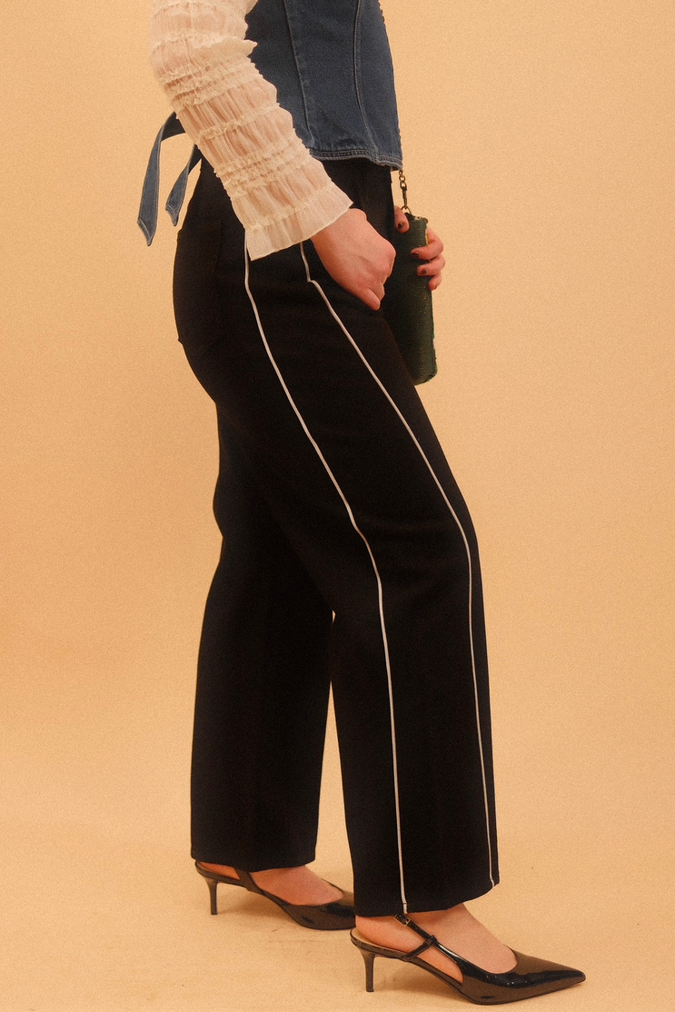 Benny Black Barrel Jean